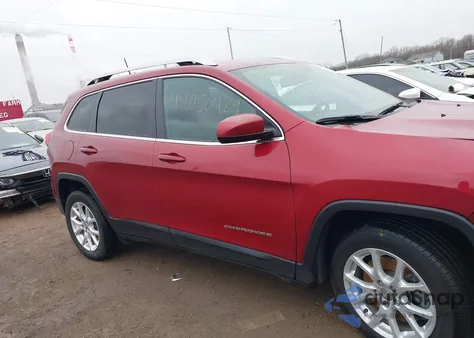 2017 Jeep Cherokee Latitude Fwd из США, поврежденный, VIN 1C4PJLCS1HW502454